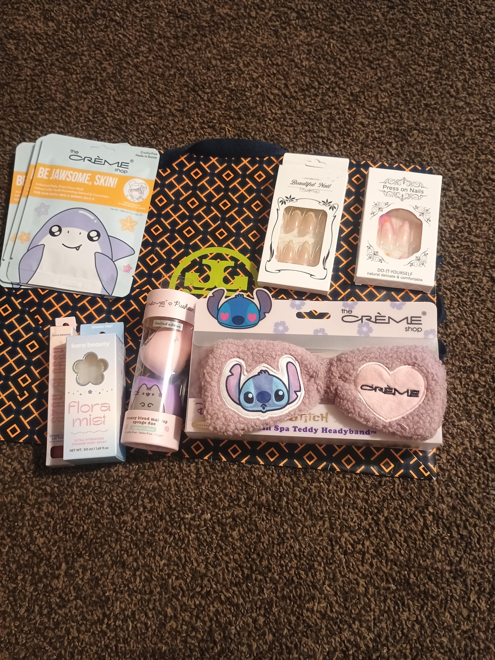 Tory Burch Shopping Bag (EUC) W/ All New Skincare Products. LV Project SOLD AS